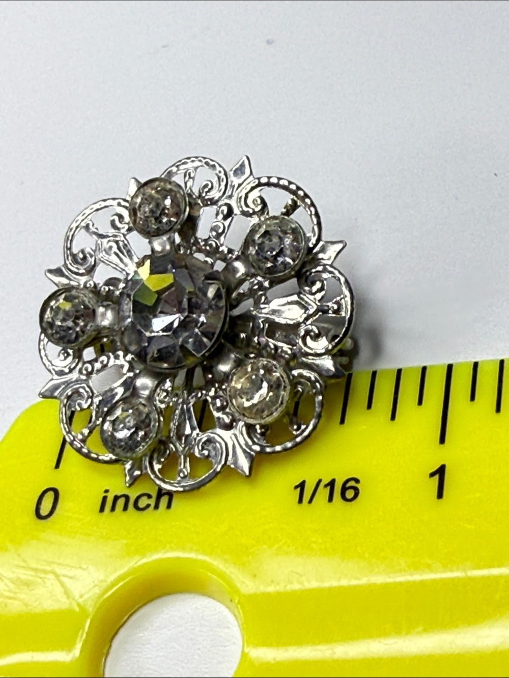 Vintage dainty silver-tone Rhinestone Floral Brooch pin - Picture 7 of 7